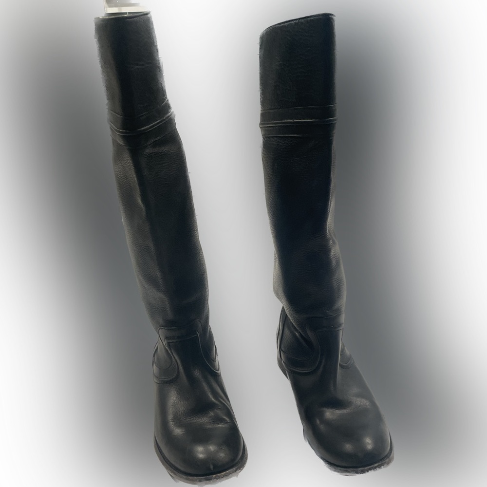 Women’s Frye Black leather boots 76422 knee high, riding boots size 10 B
